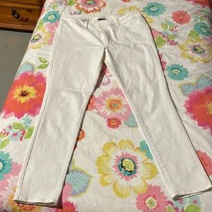Women’s American Eagle 18 long white jeans